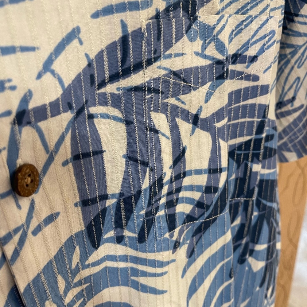 Men’s Tommy Bahama short sleeve shirt, size L - Picture 3 of 3